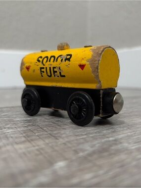 Wooden Weathered 2000 Sodor Fuel Car - Thomas & Friends